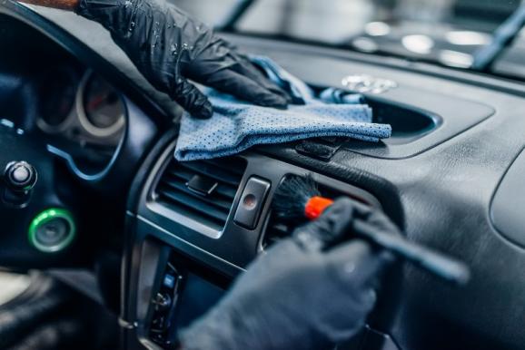 nettoyage voiture intérieur